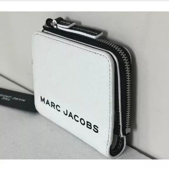 New Marc Jacobs Marc Jacobs Compact Bifold Wallet Pebble Leather Cotton / Black - Picture 2 of 6